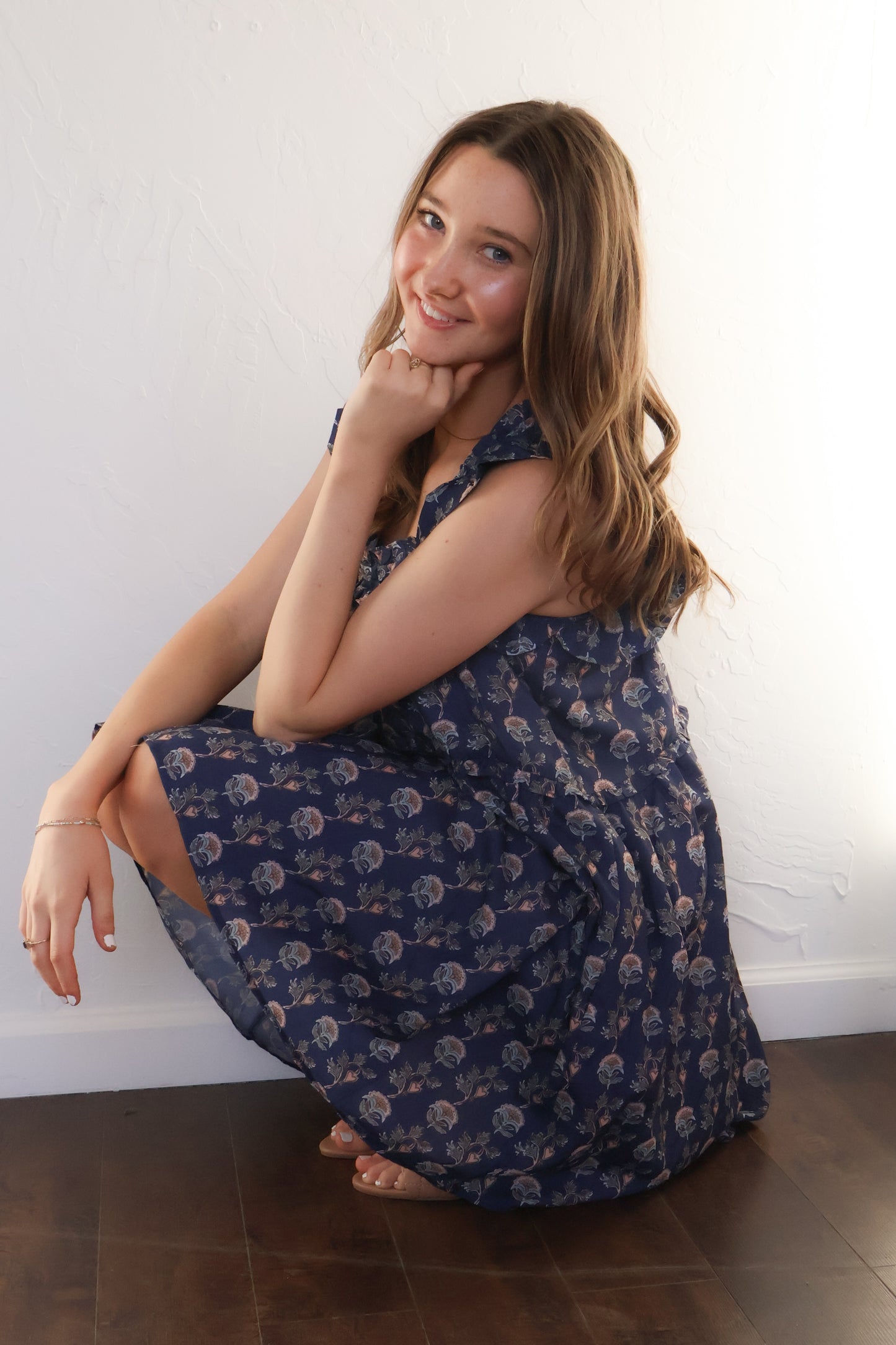 DALLAS BABYDOLL DRESS MODEL POSING