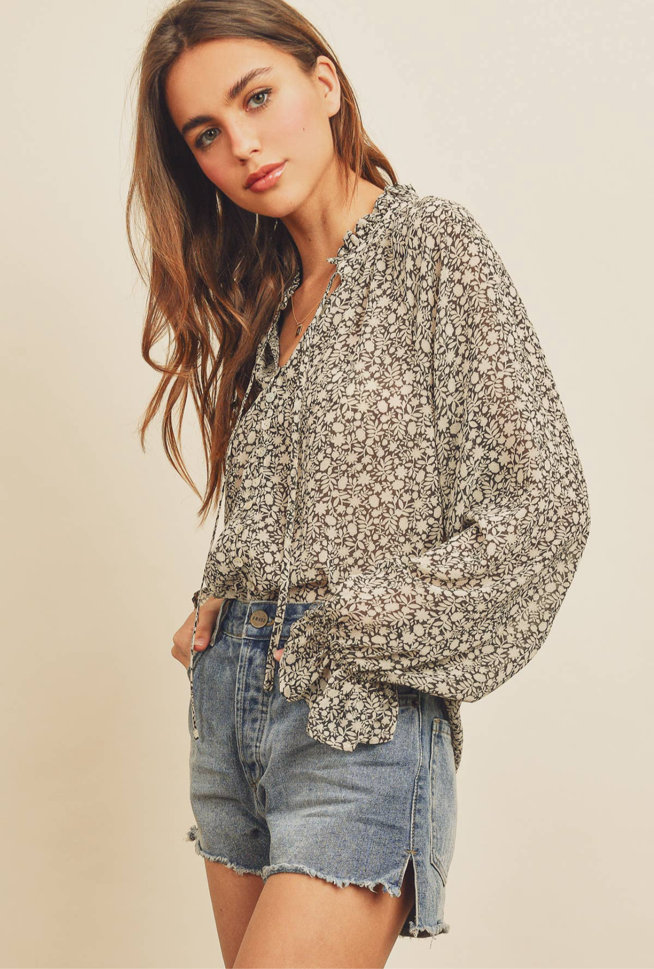 FLOWER SHADOW TIE-NECK BLOUSE