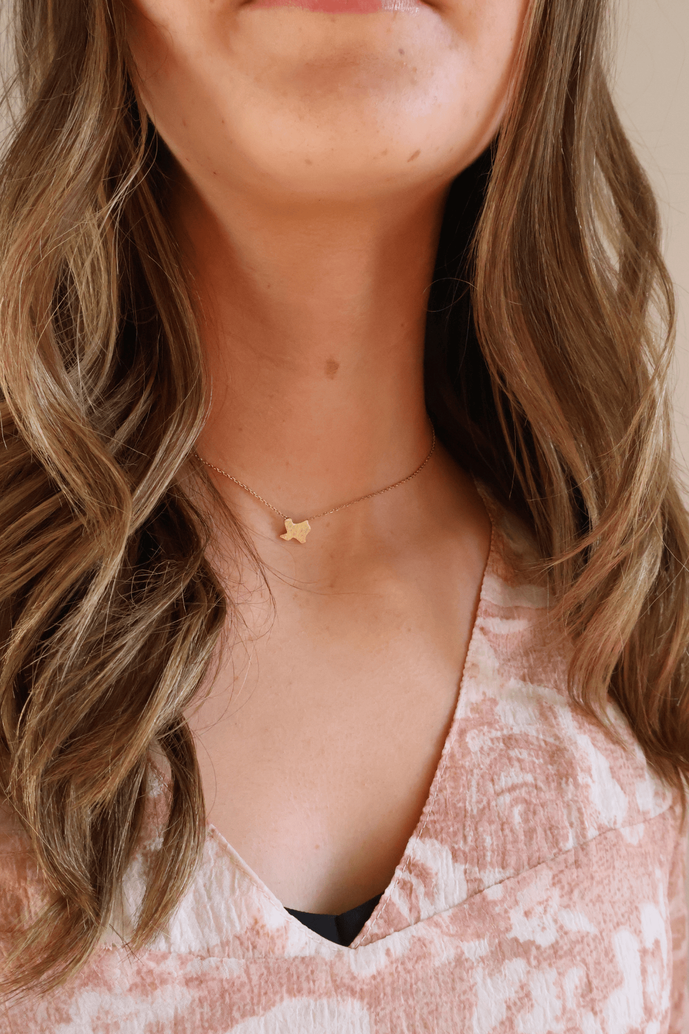 Texas State Outline Necklace Gold