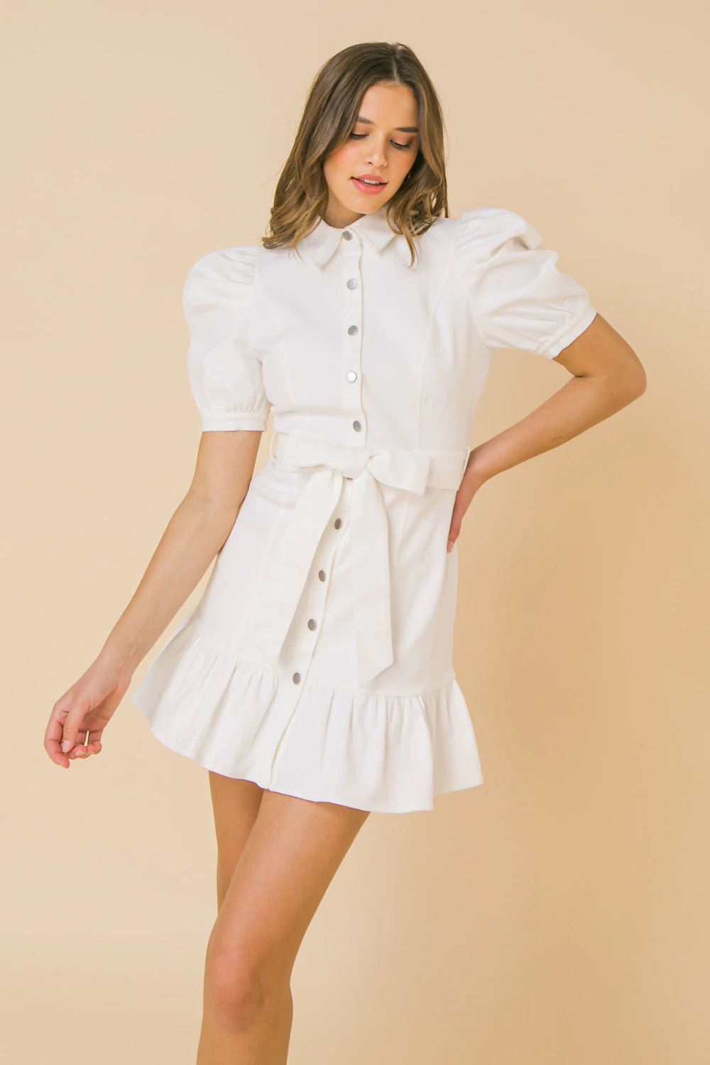 WHITE PUFF-SLEEVE DENIM DRESS Up close
