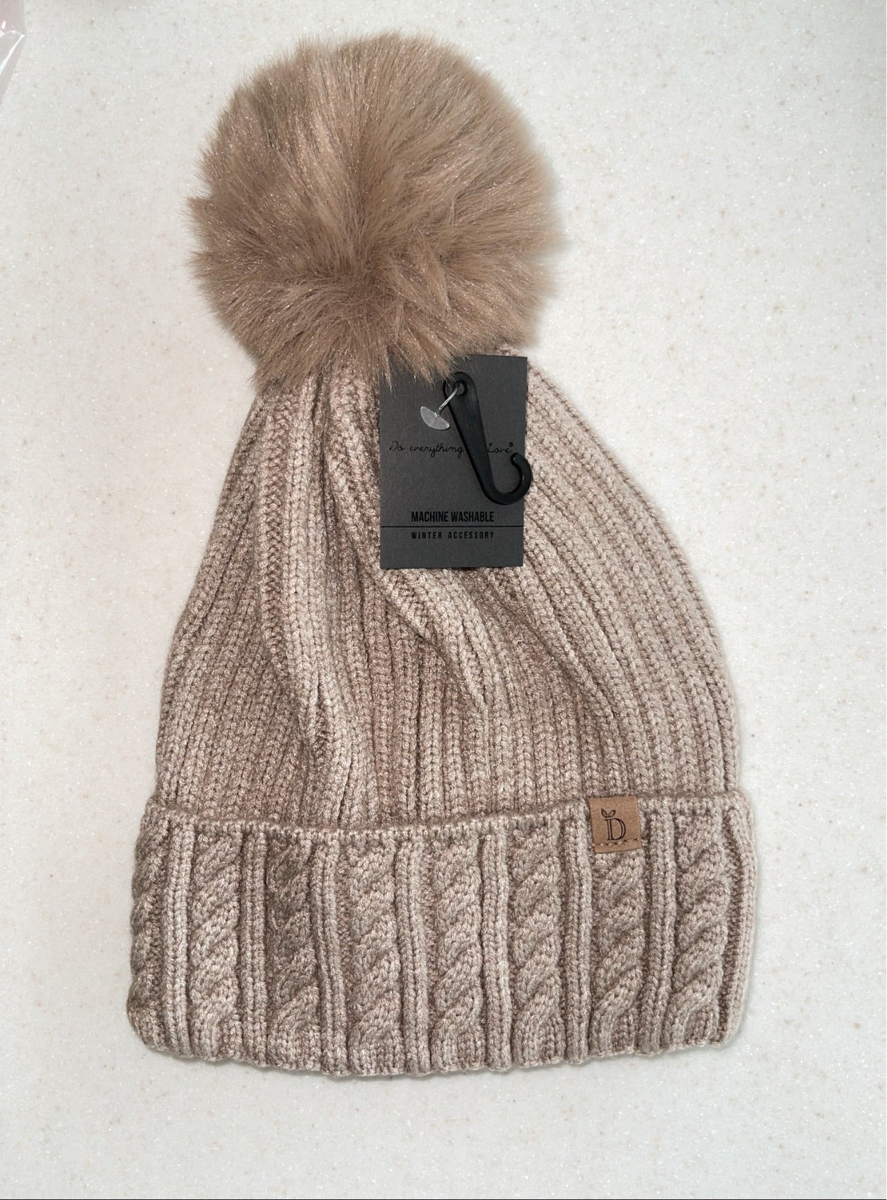 DO EVERYTHING IN LOVE BEANIES