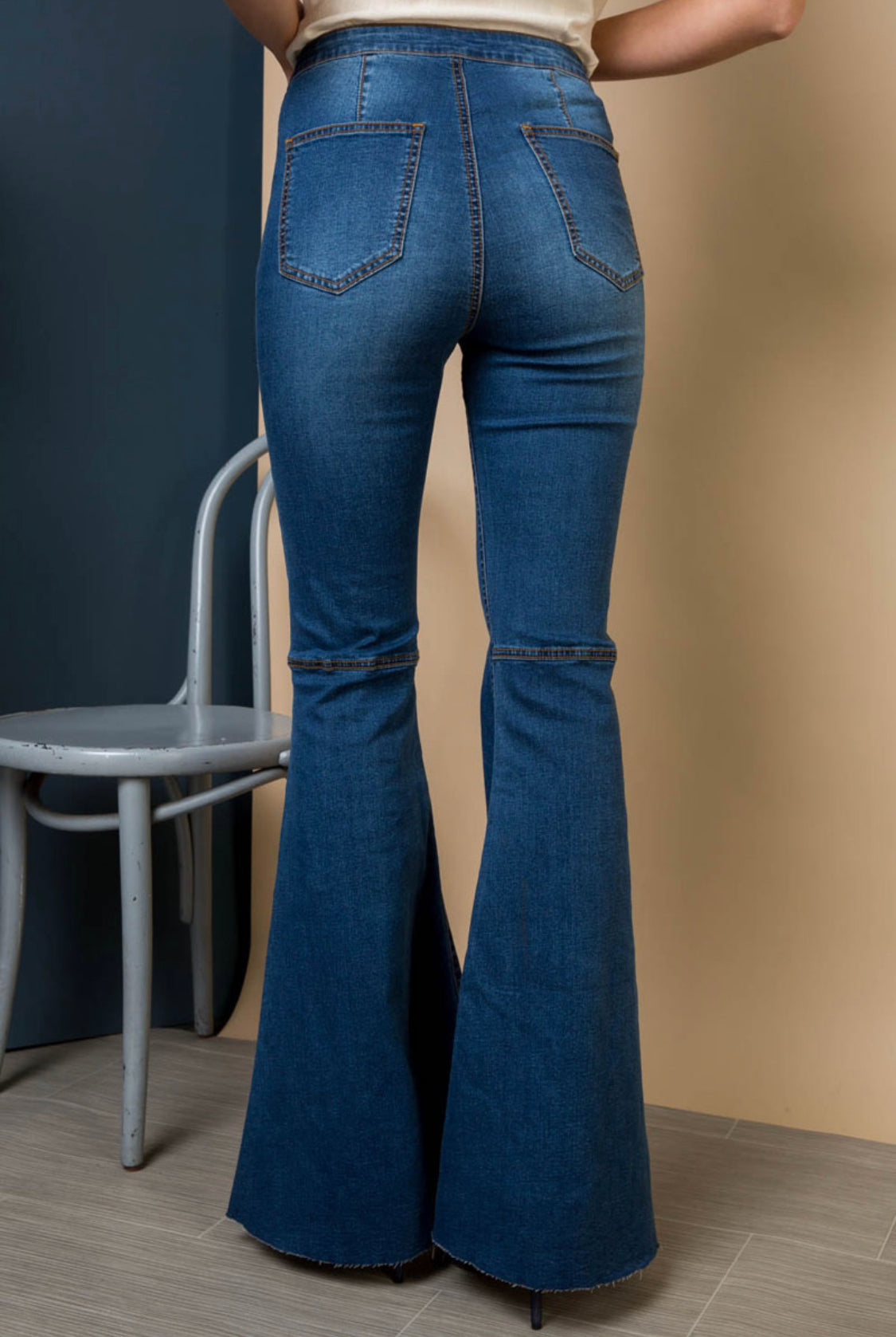 FLARED DENIM JEAN